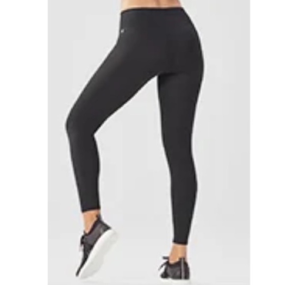 Fabletics Define mid-rise 7/8 legging black in size small
